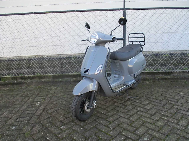 Momo - snorscooter - morino 50 riva - scooter - afbeelding 4 van  11