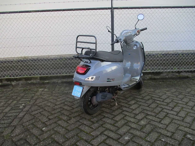 Momo - snorscooter - morino 50 riva - scooter - afbeelding 9 van  11