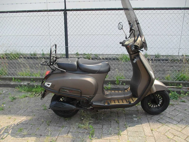 Momo - snorscooter - morino 50 riva injectie - scooter - afbeelding 8 van  11
