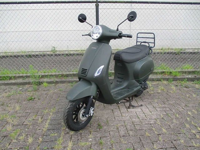 Momo - snorscooter - morino riva injectie - scooter - afbeelding 4 van  11