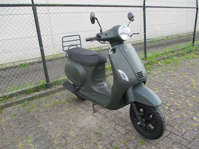 Momo - snorscooter - morino riva injectie - scooter - afbeelding 7 van  11