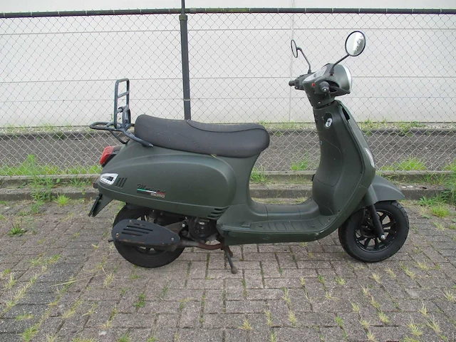 Momo - snorscooter - morino riva injectie - scooter - afbeelding 8 van  11
