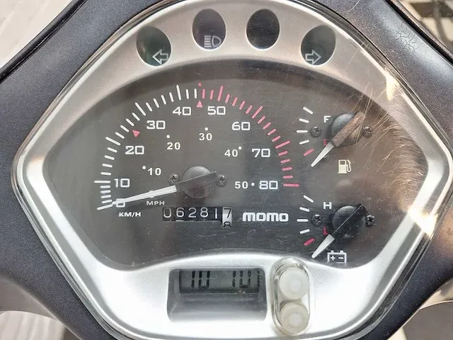 Momo morino 25km snorscooter 4-takt - afbeelding 4 van  7