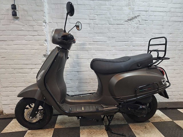 Momo morino 45 km bromscooter 4takt - afbeelding 1 van  7