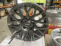 Momo revenge 15” 5x112 velgen set - afbeelding 1 van  5