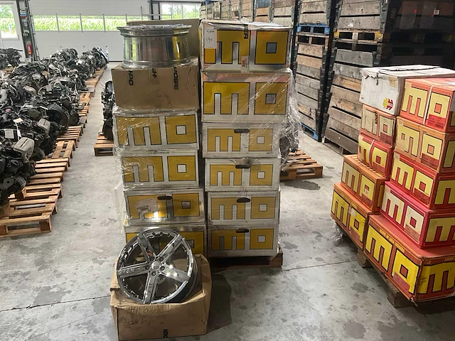 Momo velg (25x) - afbeelding 1 van  9