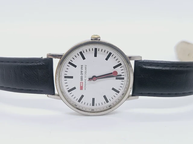 Mondaine ecoquartz uit de eerst gemaakte serie - afbeelding 1 van  7