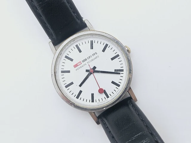 Mondaine ecoquartz uit de eerst gemaakte serie - afbeelding 5 van  7