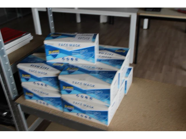 Mondkapjes henga 13 dozen a 50 stuks - afbeelding 2 van  2