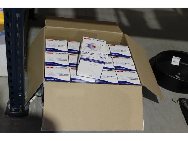 Mondkapjes rsg ffp2. ca. 190 stuks. - afbeelding 1 van  2