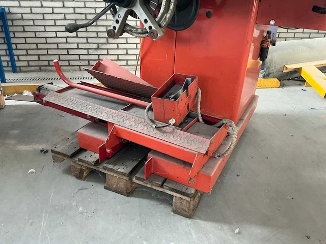 Mondolfo mt2300 s banden balanceerapparaat - afbeelding 14 van  16