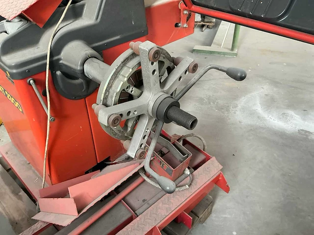 Mondolfo mt2300 s banden balanceerapparaat - afbeelding 16 van  16