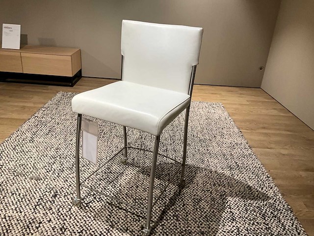 Monet verrijdbare barstoel laag - afbeelding 5 van  9