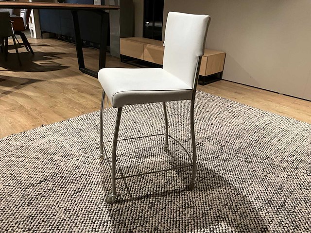 Monet verrijdbare barstoel laag - afbeelding 7 van  9