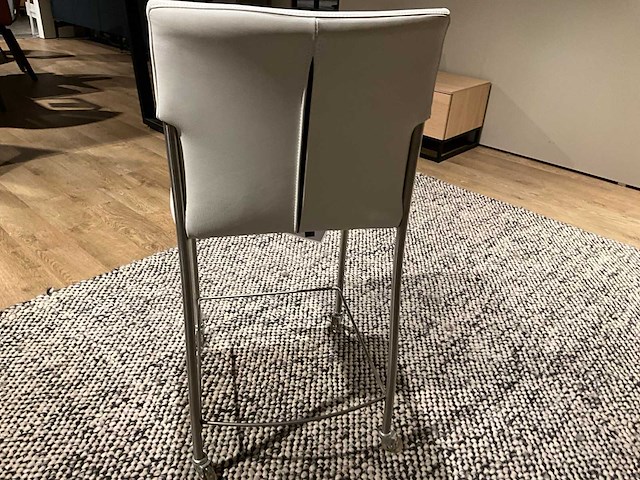 Monet verrijdbare barstoel laag - afbeelding 8 van  9