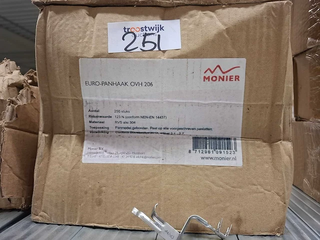 Monier - ovh 206 - panhaak (850x) - afbeelding 1 van  2