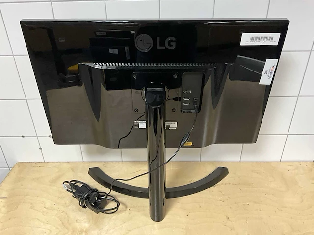Monitor - lg - 27ud68p - afbeelding 3 van  4