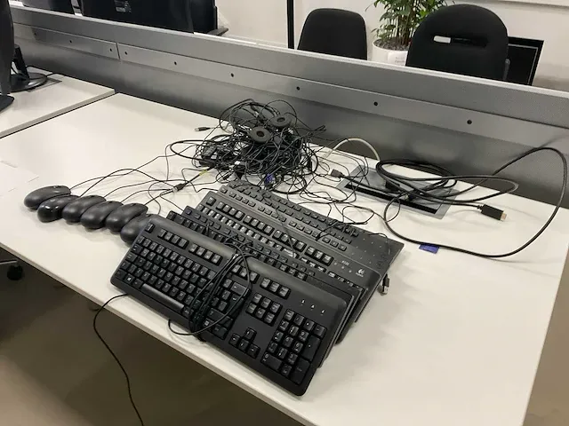 Monitor (12x) - afbeelding 5 van  8