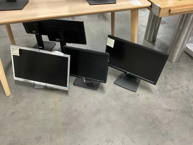 Monitor (3x) - afbeelding 1 van  9
