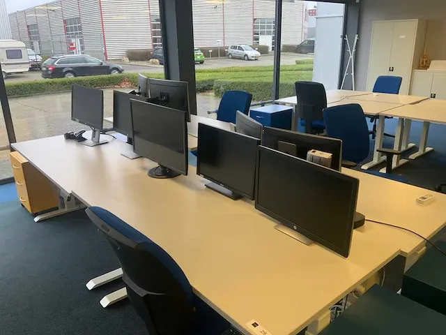 Monitor (8x) - afbeelding 1 van  10