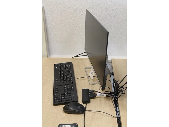 Monitor hp m24 f met toetsenbord, hub en muis. - afbeelding 2 van  2