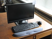 Monitor iiyama pro lite e2280hs 22 inch met toetsenbord, muis en armsteun. - afbeelding 1 van  2