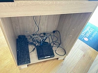Monitor met touchscreen in zuil - afbeelding 4 van  6