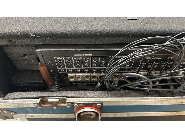 Monitor mixer 16ch yamaha, 1608m - afbeelding 4 van  7
