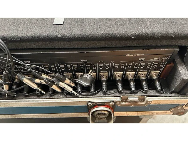 Monitor mixer 16ch yamaha, 1608m - afbeelding 6 van  7