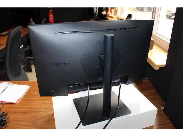 Monitor samsung 24 inch. - afbeelding 2 van  2