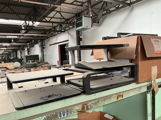 Monitor stand (11x) - afbeelding 1 van  2
