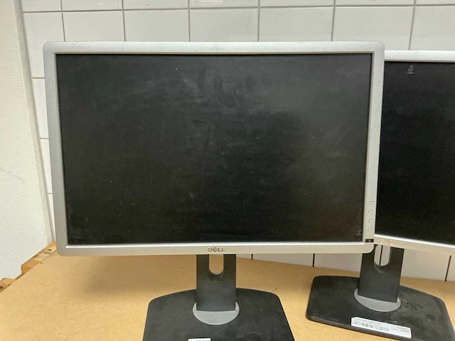 Monitoren - dell - p2213t (2x) - afbeelding 2 van  3
