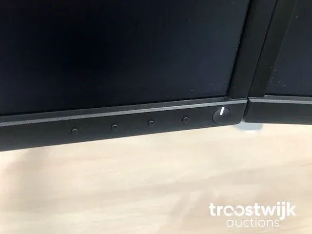 Monitoren met monitorarm - afbeelding 20 van  23