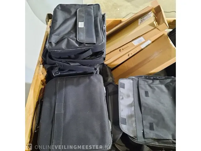 Monitorsteunen, laptop tassen en toebehoren - afbeelding 3 van  13