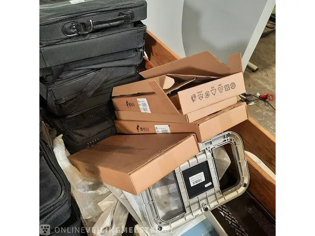 Monitorsteunen, laptop tassen en toebehoren - afbeelding 11 van  13