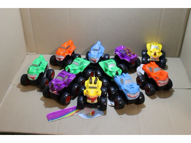 Monstertruck 3 stuks mix geleverd - afbeelding 1 van  7