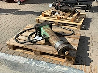 Montabert hydraulische sloophamer - afbeelding 2 van  5