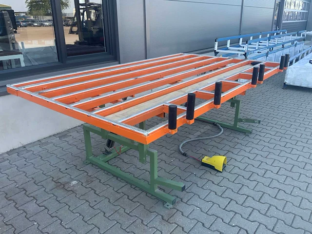 Montage kiep werktafel 300cm. - afbeelding 10 van  15