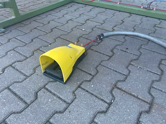 Montage kiep werktafel 300cm. - afbeelding 11 van  15