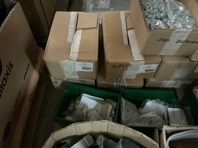 Montagemateriaal en diversen - afbeelding 5 van  7