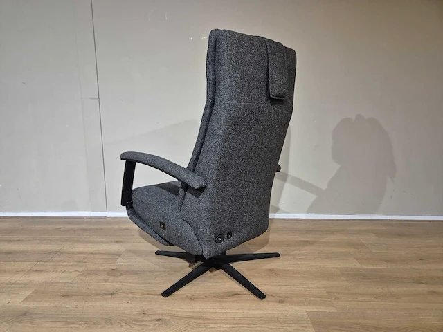Montel - riley - relaxfauteuil - showroommodel - afbeelding 4 van  17