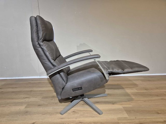 Montel - riley - relaxfauteuil - showroommodel - afbeelding 2 van  12