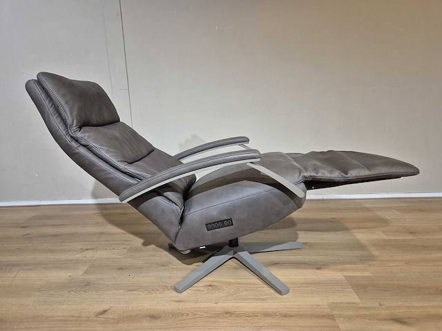 Montel - riley - relaxfauteuil - showroommodel - afbeelding 3 van  12