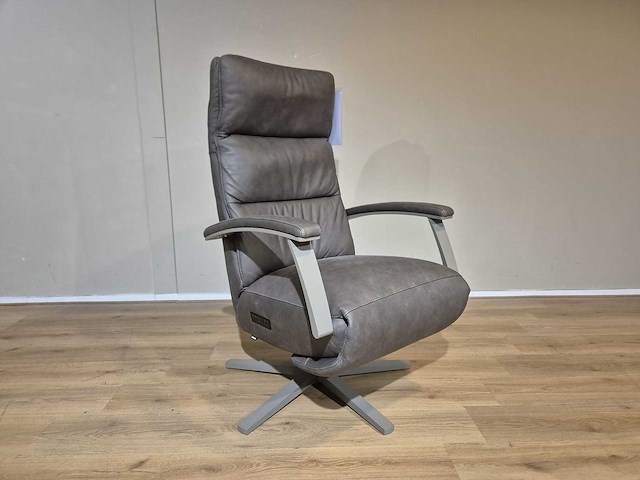 Montel - riley - relaxfauteuil - showroommodel - afbeelding 1 van  12
