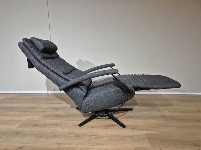 Montel - riley - relaxfauteuil - verwarming - sta op stoel - showroommodel - afbeelding 2 van  15