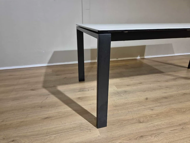 Montel - seven - eettafel - nieuw - afbeelding 7 van  11