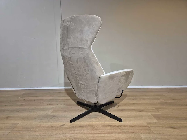 Montel - yani - draaifauteuil - showroommodel - afbeelding 10 van  13