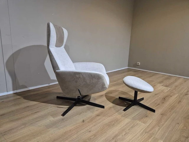 Montel - yani - draaifauteuil - showroommodel - afbeelding 2 van  13