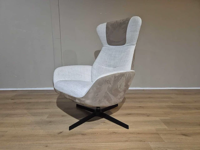 Montel - yani - draaifauteuil - showroommodel - afbeelding 8 van  13