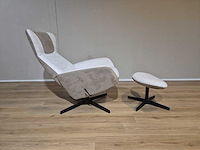 Montel - yani - relaxfauteuil + hocker - showroommodel - afbeelding 4 van  13